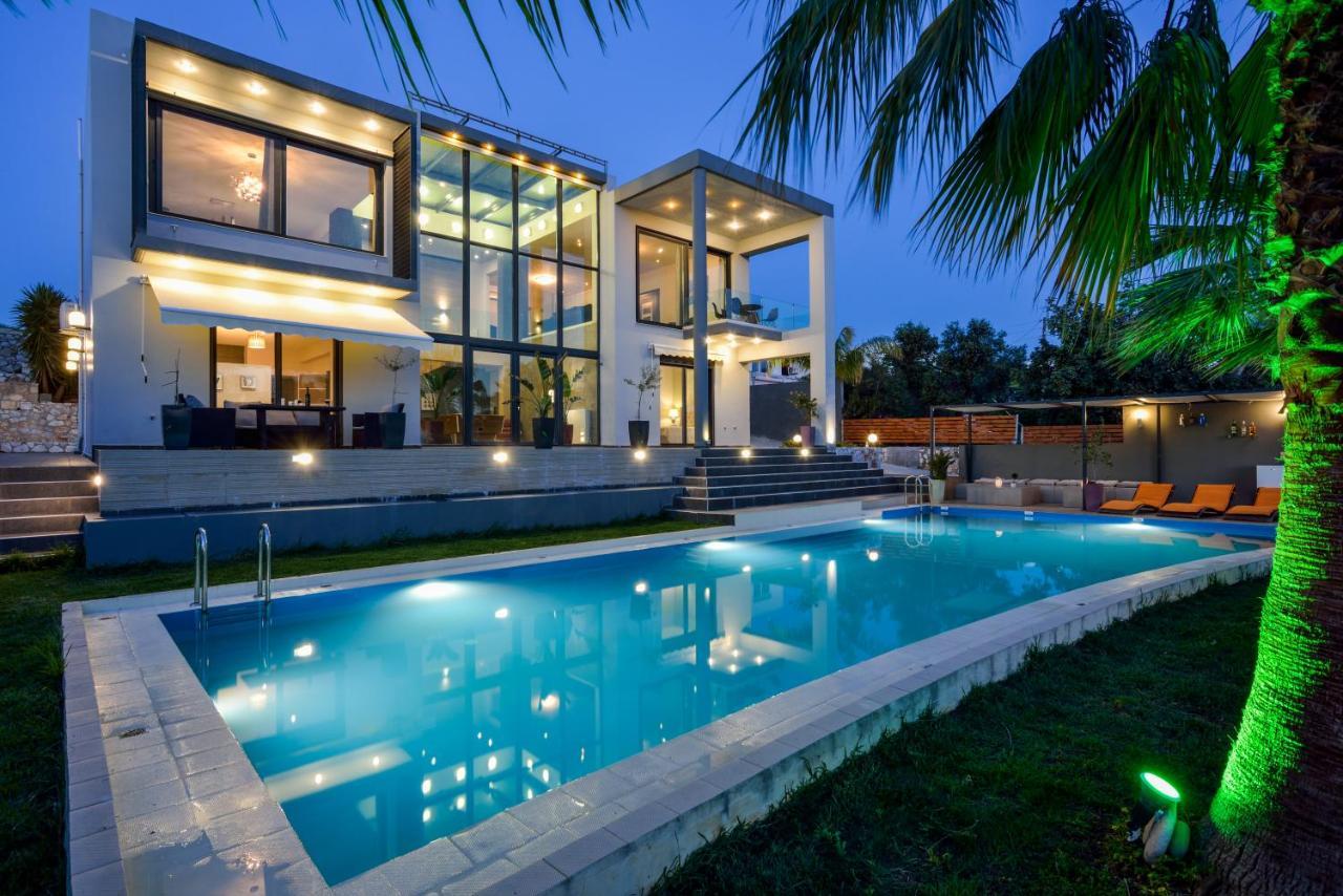 Adorno Luxury Villas Chorafakia Екстериор снимка