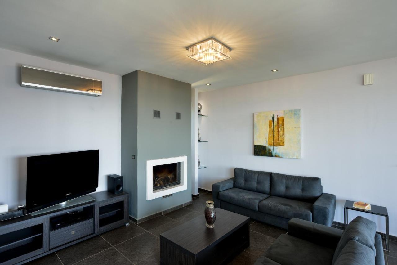 Adorno Luxury Villas Chorafakia Екстериор снимка